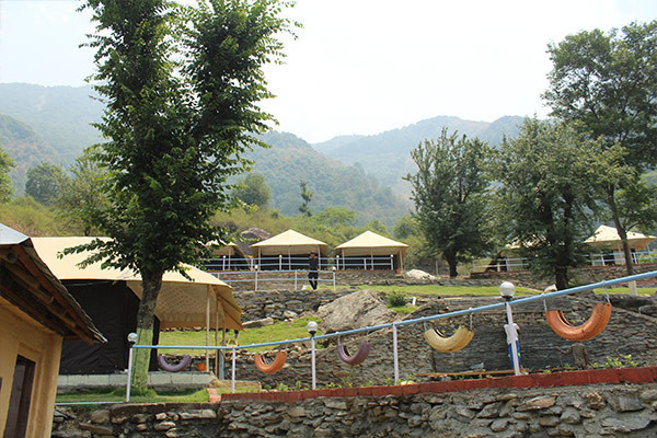 new-years-eve-celebration-at-beaumont-glamping-eco-resort-at-yol-dharamshala-big-3